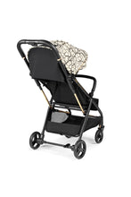 
                        
                          Load image into Gallery viewer, Peg Perego Selfie Stroller - Graphite Gold 5
                        
                      