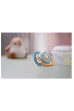 
                        
                          Load image into Gallery viewer, Philips Avent Ultra Air Soother 06 months Blue and Yellow 2
                        
                      