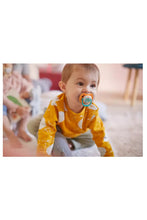
                        
                          Load image into Gallery viewer, Philips Avent Ultra Air Soother 618 months Green and Yellow 6
                        
                      