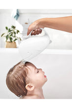 
                        
                          將圖片載入圖庫檢視器 Skip Hop Moby Waterfall Bath Rinser White 8
                        
                      