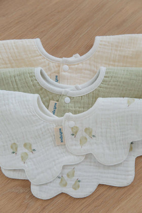 Softspot Soft Petal Bibs Garden 3