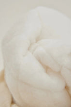 
                        
                          將圖片載入圖庫檢視器 Softspot Soft Quilt Blanket Edamame 7
                        
                      