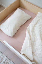 
                        
                          將圖片載入圖庫檢視器 Softspot Soft Sheet Rose 1
                        
                      