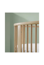 
                        
                          Load image into Gallery viewer, Stokke Sleepi Bed V3 Natural 4
                        
                      