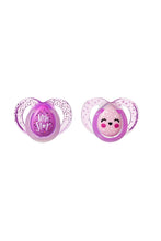 
                        
                          Load image into Gallery viewer, Tommee Tippee Closer To Nature Night Time Soothers 6 18M Twin Pack 3
                        
                      